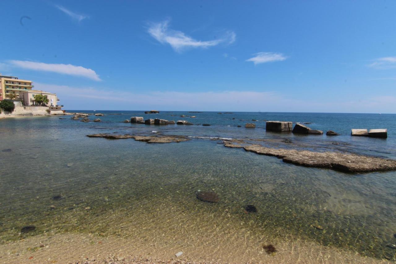 Ferienwohnung La Dimora Di Dionisio Al Mare Syrakus Exterior foto